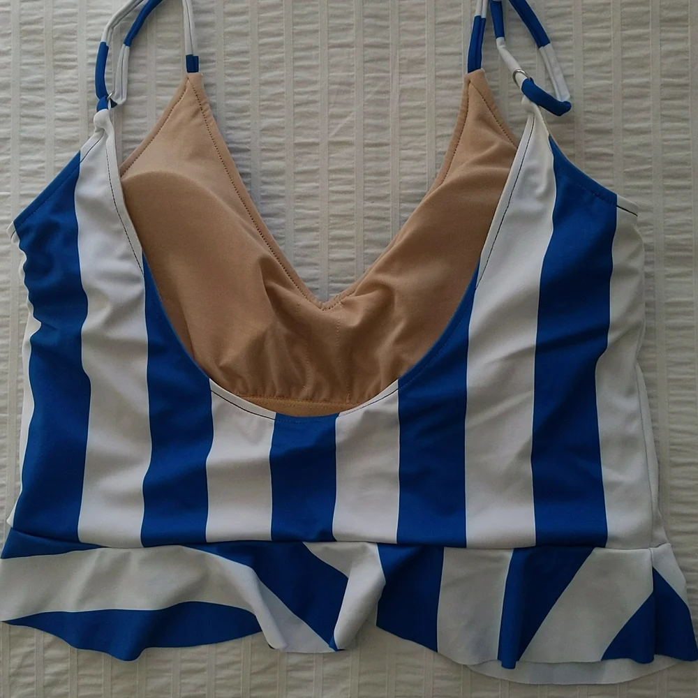 Kortni Jeane Swim Top - Picture 2 of 4